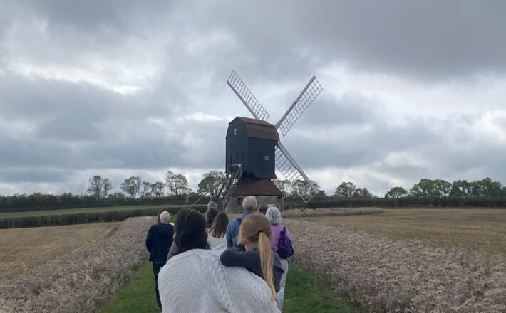 Walkers approaching Stevington windmill